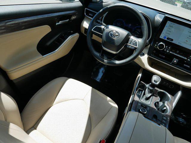 used 2023 Toyota Highlander car, priced at $44,890