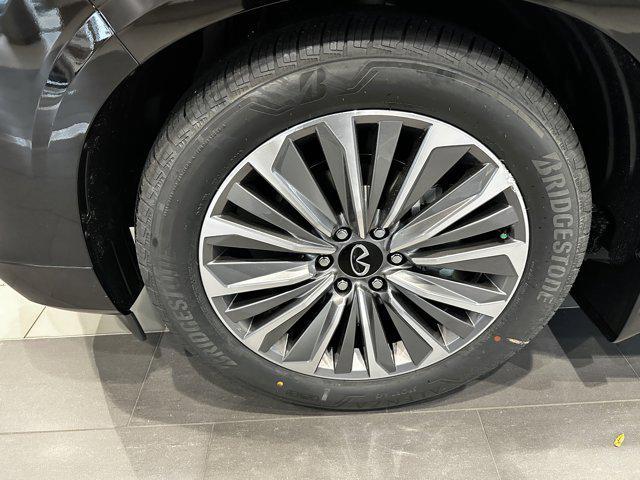 new 2026 INFINITI QX80 car, priced at $98,640
