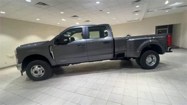 new 2024 Ford F-350 car, priced at $66,450