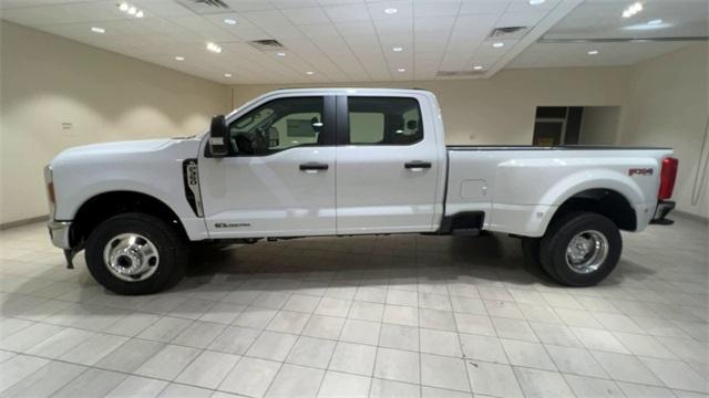 new 2024 Ford F-350 car, priced at $65,450