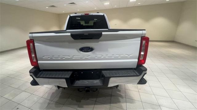 new 2025 Ford F-250 car, priced at $70,820