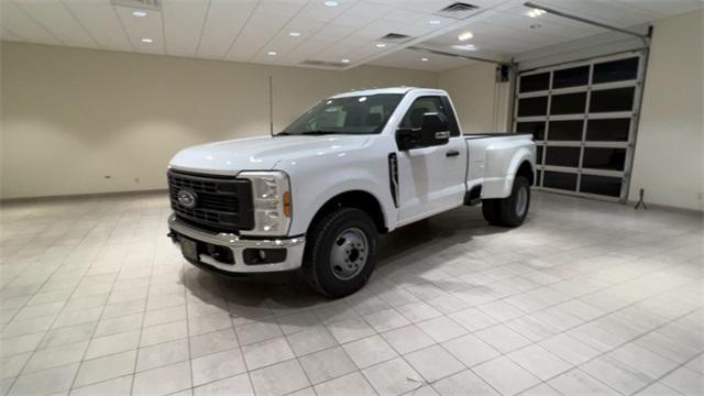 new 2024 Ford F-350 car, priced at $47,910