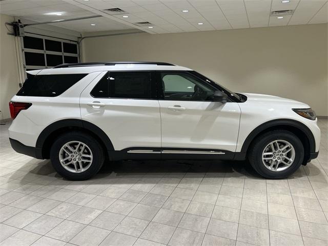 new 2025 Ford Explorer car, priced at $40,828