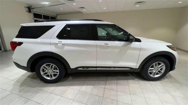 new 2025 Ford Explorer car, priced at $40,828