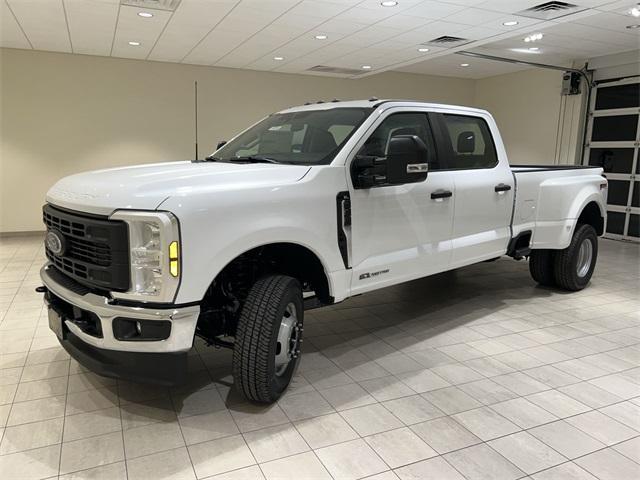 new 2024 Ford F-350 car, priced at $65,675