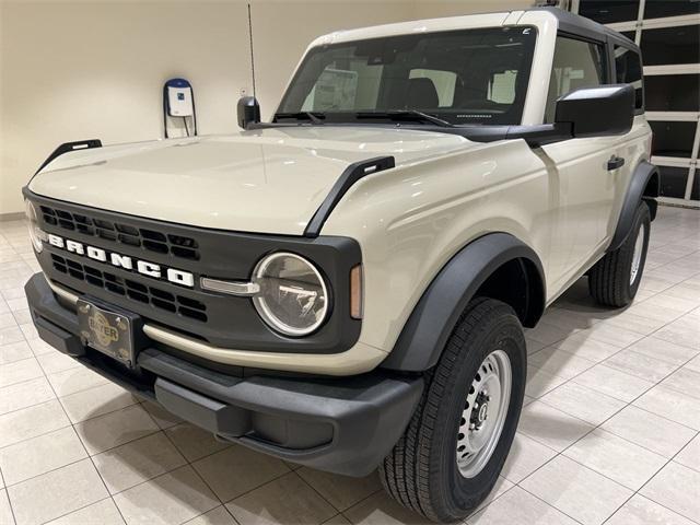 new 2025 Ford Bronco car, priced at $41,680