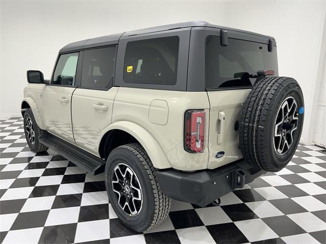 new 2025 Ford Bronco car, priced at $48,354