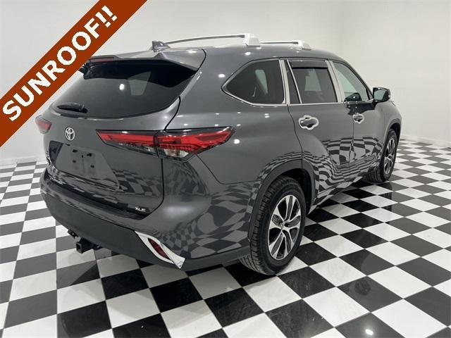 used 2022 Toyota Highlander car, priced at $30,590