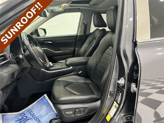 used 2022 Toyota Highlander car, priced at $30,590