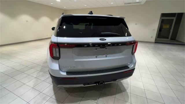 new 2025 Ford Explorer car, priced at $41,081