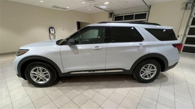 new 2025 Ford Explorer car, priced at $37,923