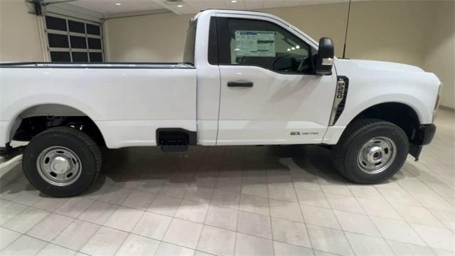 new 2025 Ford F-250 car, priced at $61,300