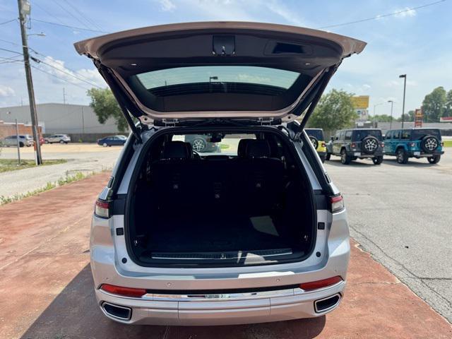 new 2025 Jeep Grand Cherokee car, priced at $56,168
