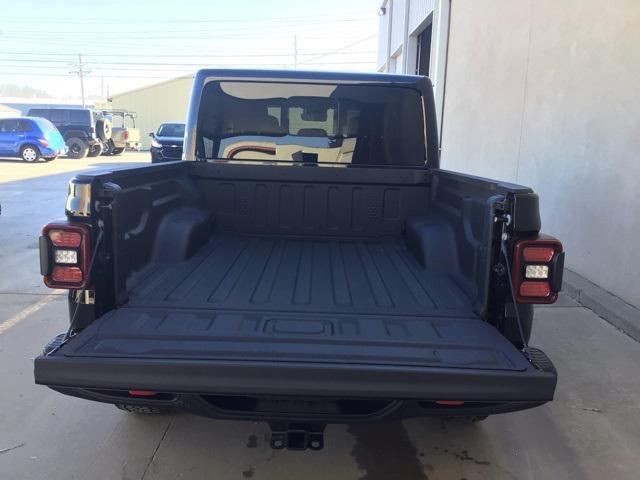 new 2025 Jeep Gladiator car, priced at $59,989