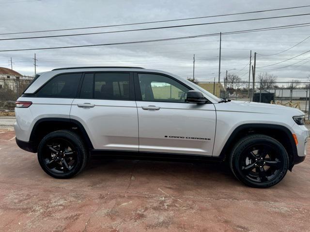 new 2025 Jeep Grand Cherokee car, priced at $41,489