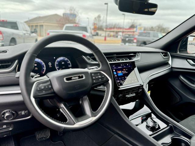 new 2025 Jeep Grand Cherokee car, priced at $41,489