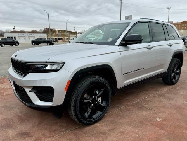 new 2025 Jeep Grand Cherokee car, priced at $41,489