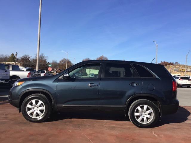 used 2011 Kia Sorento car, priced at $4,000