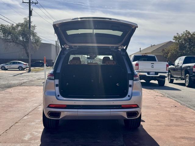 new 2025 Jeep Grand Cherokee car, priced at $64,750