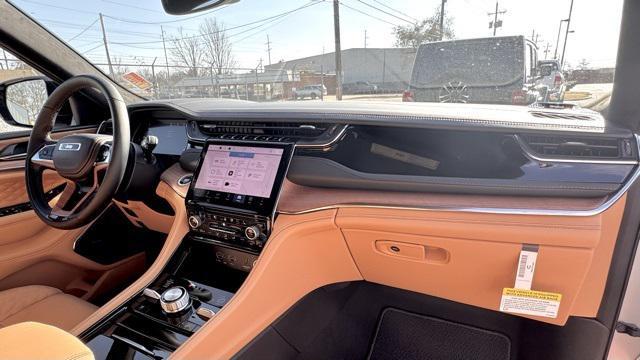 new 2025 Jeep Grand Cherokee L car