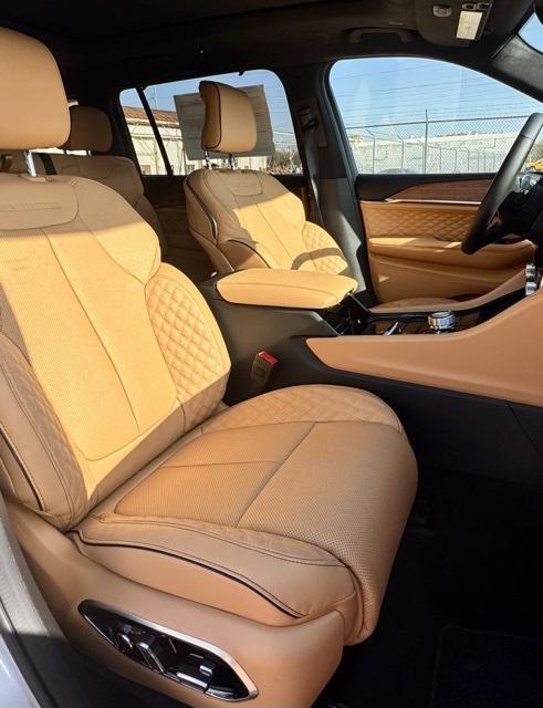 new 2025 Jeep Grand Cherokee L car