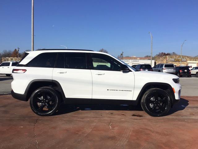 new 2025 Jeep Grand Cherokee car, priced at $41,080