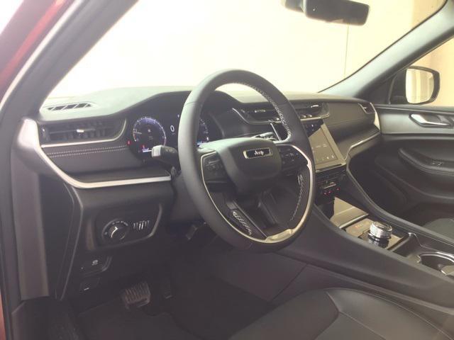 new 2025 Jeep Grand Cherokee car, priced at $46,375