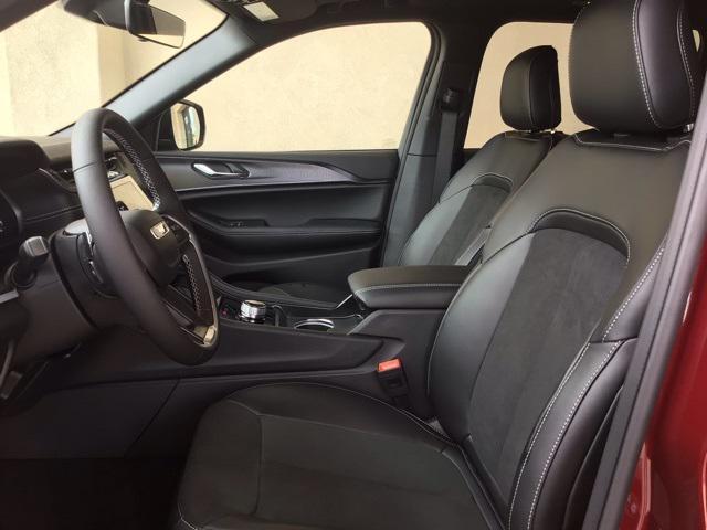 new 2025 Jeep Grand Cherokee car, priced at $46,375
