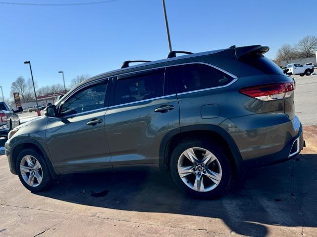 used 2018 Toyota Highlander car, priced at $23,000