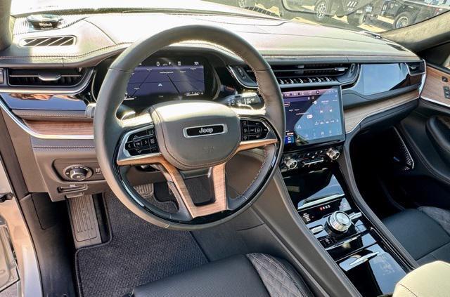 new 2025 Jeep Grand Cherokee car, priced at $62,750