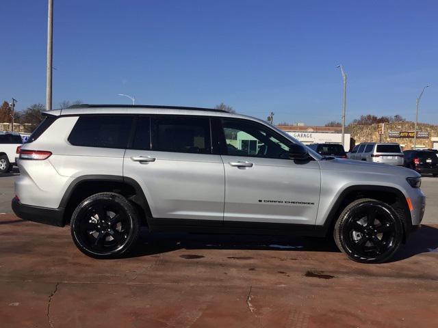 new 2025 Jeep Grand Cherokee L car, priced at $48,975