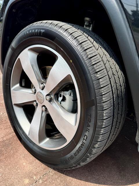 used 2016 Jeep Grand Cherokee car, priced at $12,500