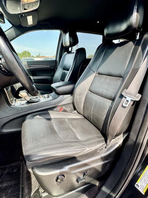 used 2016 Jeep Grand Cherokee car, priced at $12,500