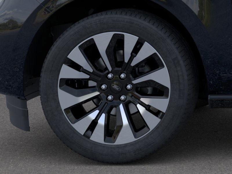 new 2025 Ford Expedition car, priced at $79,235