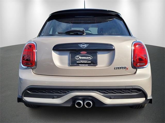 used 2022 MINI Hardtop car, priced at $24,995