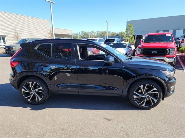 used 2020 Volvo XC40 car, priced at $25,500