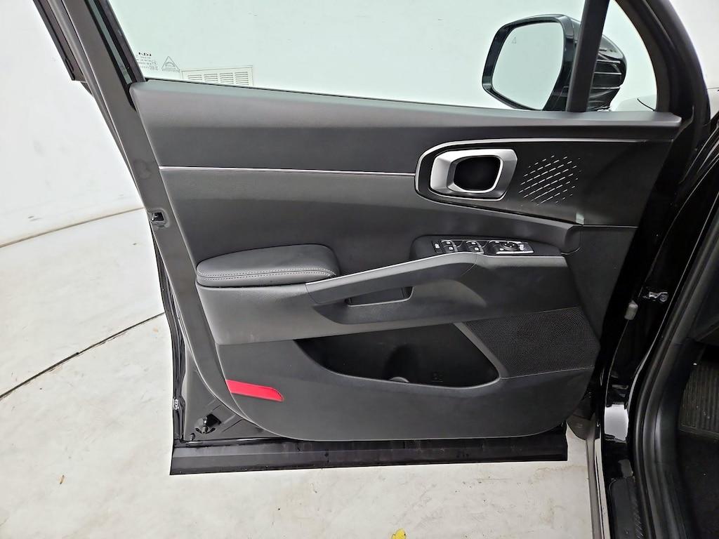 used 2022 Kia Sorento Hybrid car, priced at $29,998