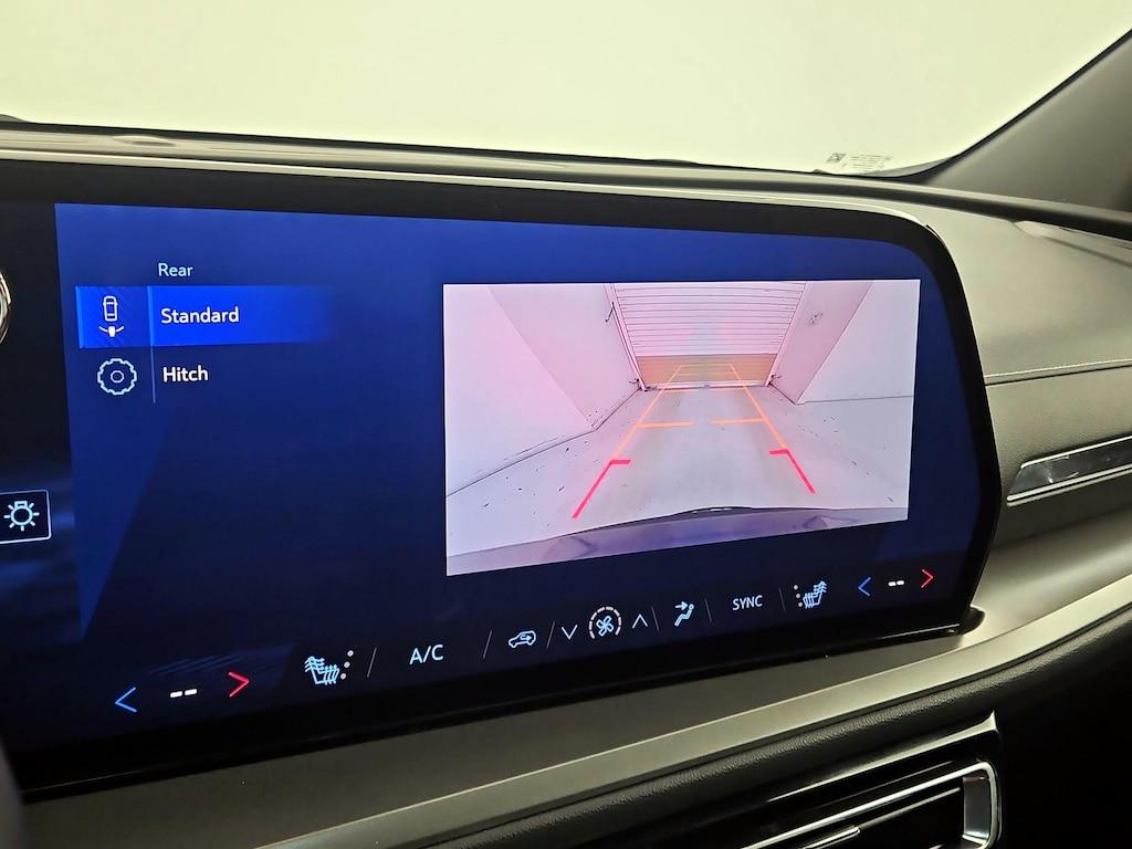 used 2025 Chevrolet Traverse car, priced at $37,998