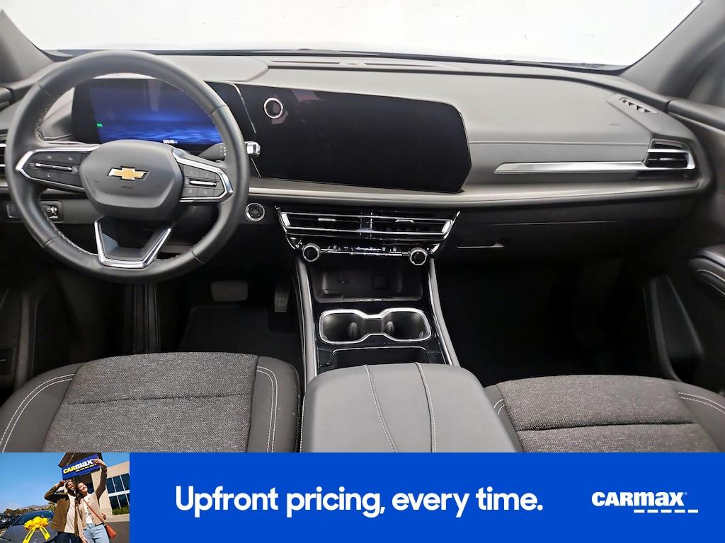 used 2025 Chevrolet Traverse car, priced at $37,998