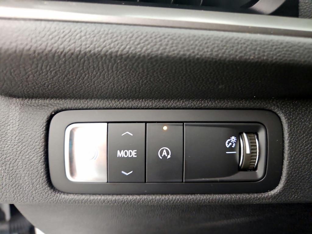 used 2025 Chevrolet Traverse car, priced at $37,998