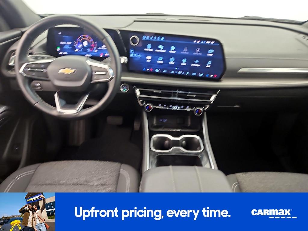 used 2025 Chevrolet Traverse car, priced at $37,998