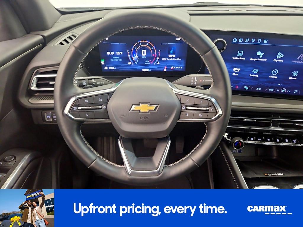 used 2025 Chevrolet Traverse car, priced at $37,998