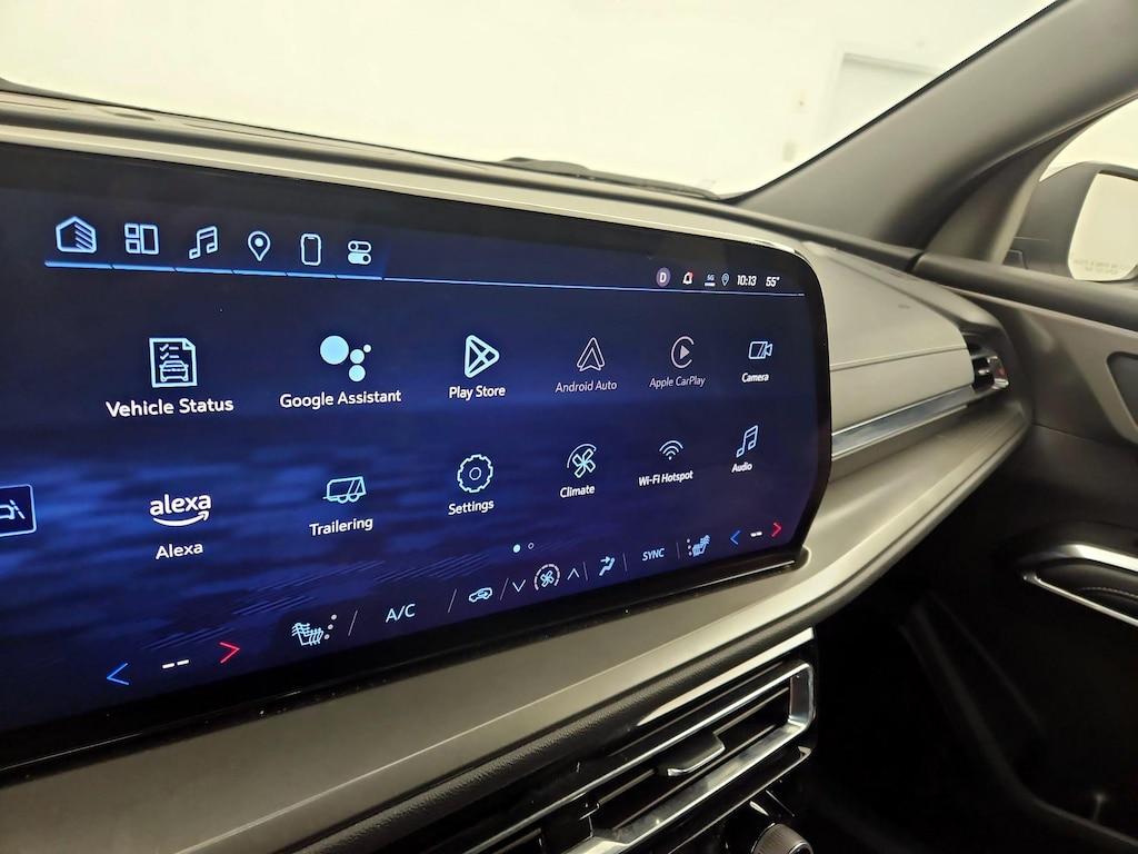 used 2025 Chevrolet Traverse car, priced at $37,998