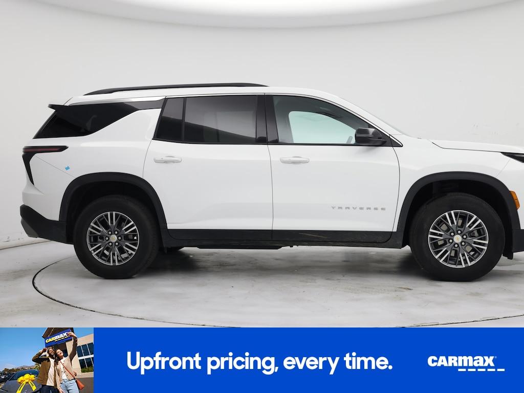 used 2025 Chevrolet Traverse car, priced at $37,998