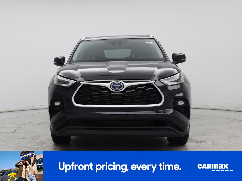 used 2022 Toyota Highlander Hybrid car, priced at $42,998