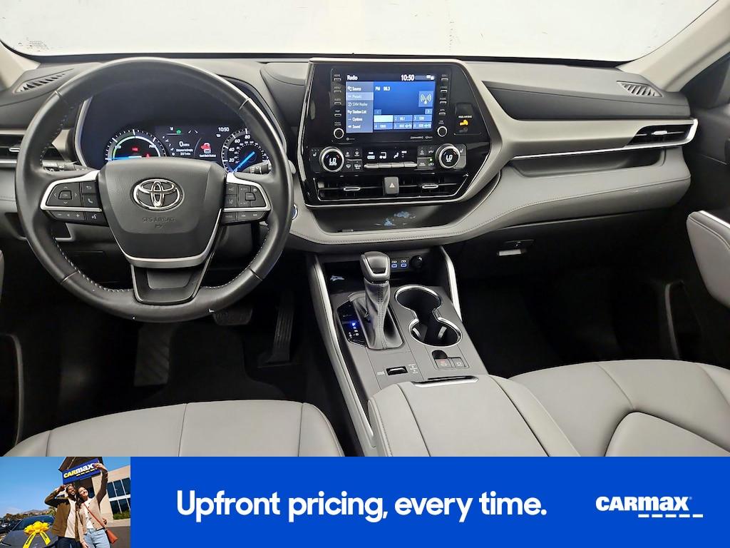 used 2022 Toyota Highlander Hybrid car, priced at $42,998
