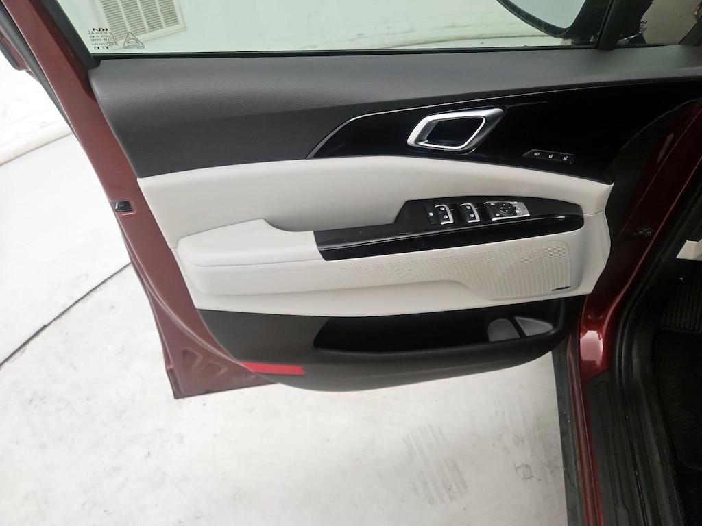 used 2024 Kia Carnival car, priced at $40,998