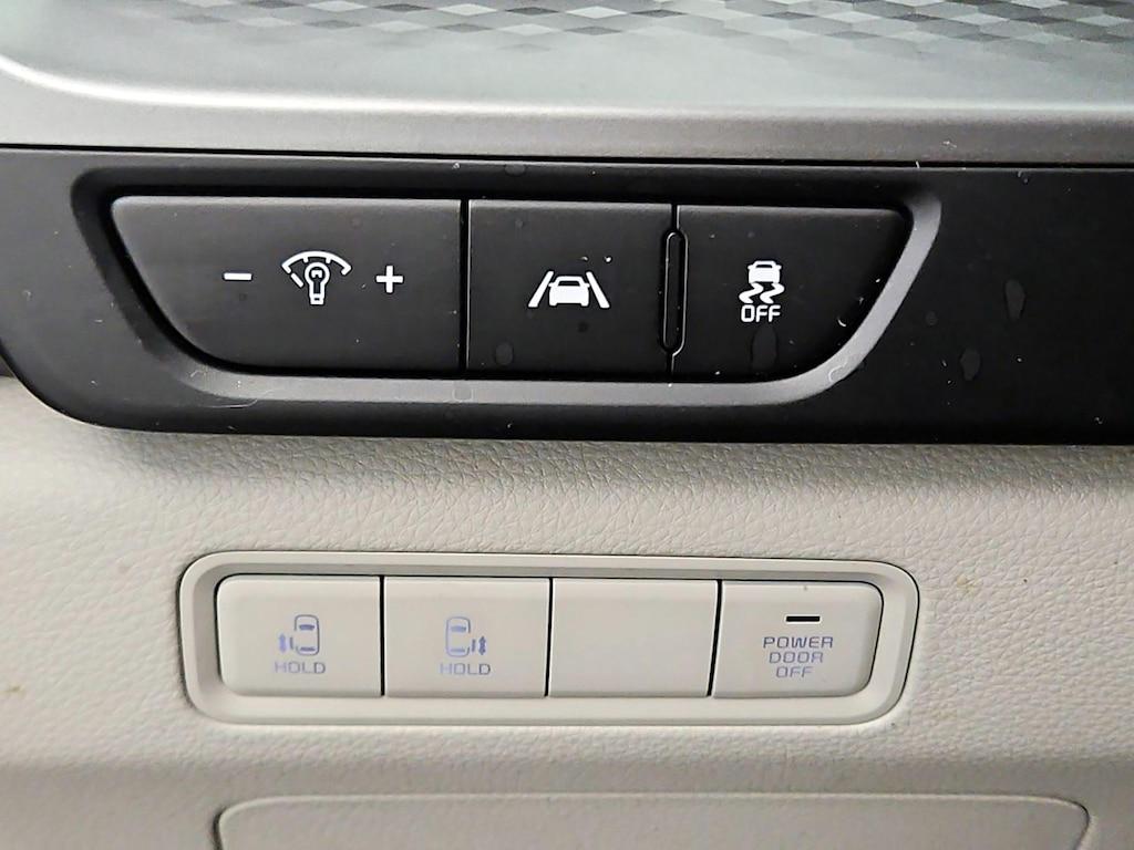used 2022 Kia Carnival car, priced at $27,998
