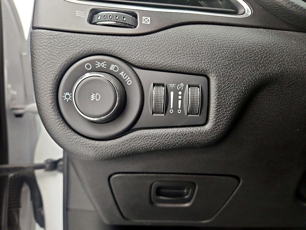 used 2021 Jeep Cherokee car, priced at $25,998
