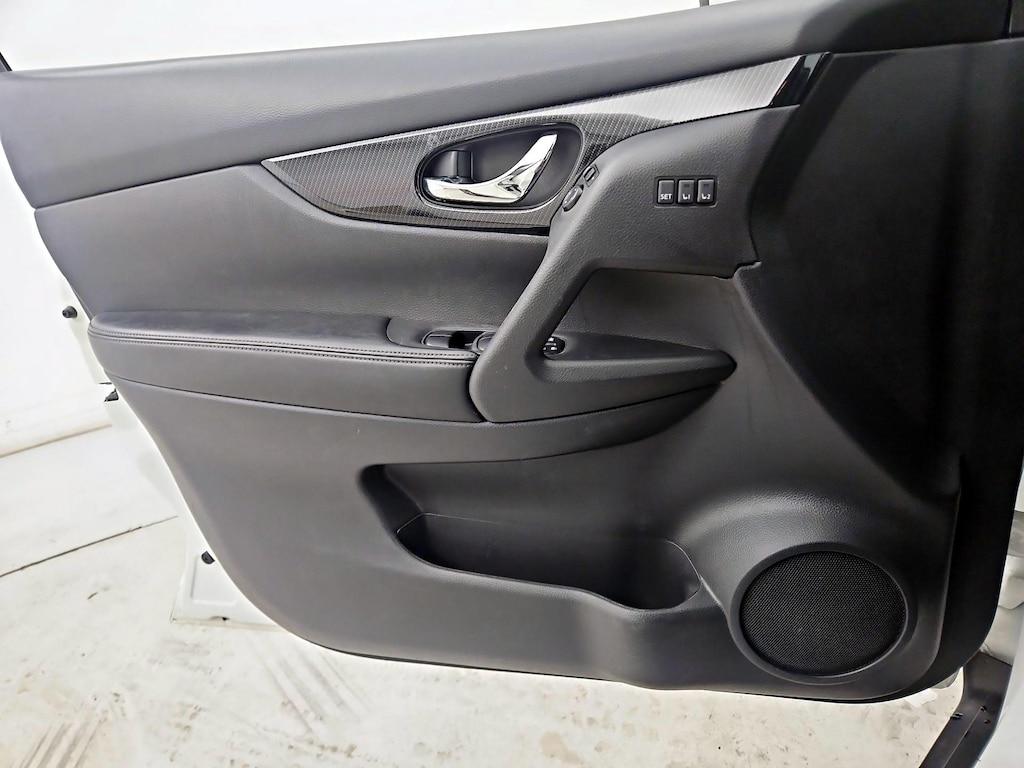 used 2020 Nissan Rogue car, priced at $23,998